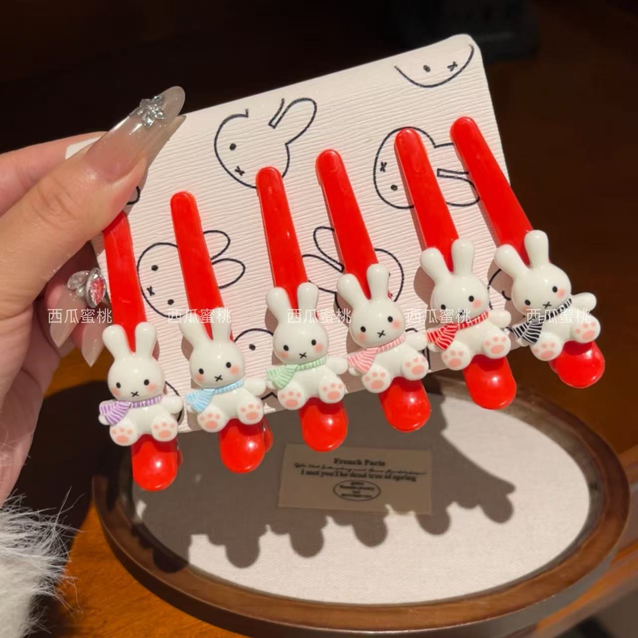 奶呼呼新年红米菲兔甜美鸭嘴刘海一字夹卡通学生闺蜜发夹发饰贺岁