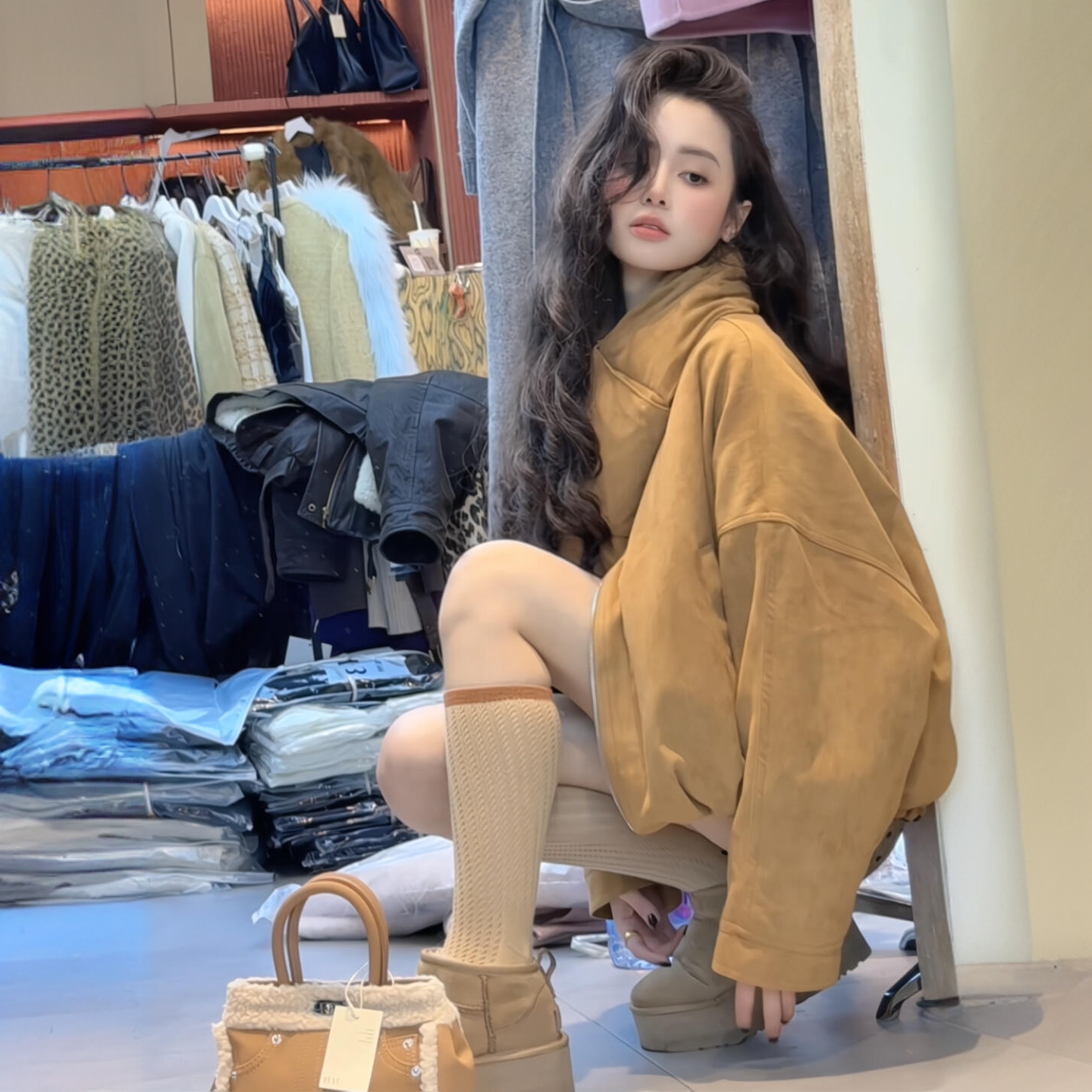 盐系保暖气质纯色高级感时尚外套女秋冬新款波点半身裙两件套