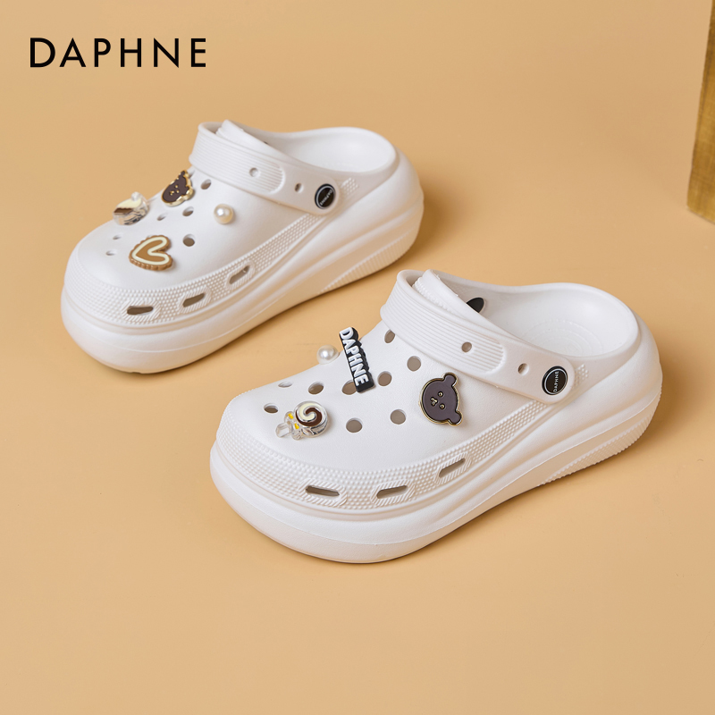 达芙妮洞洞鞋女新款夏季巨好看凉鞋时尚百搭厚底增高外穿舒适凉拖