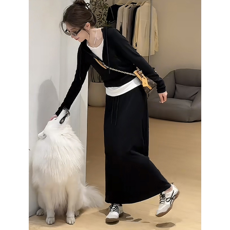 早秋穿搭一整套2025新款套装裙女简约温柔假两件上衣半身裙两件套