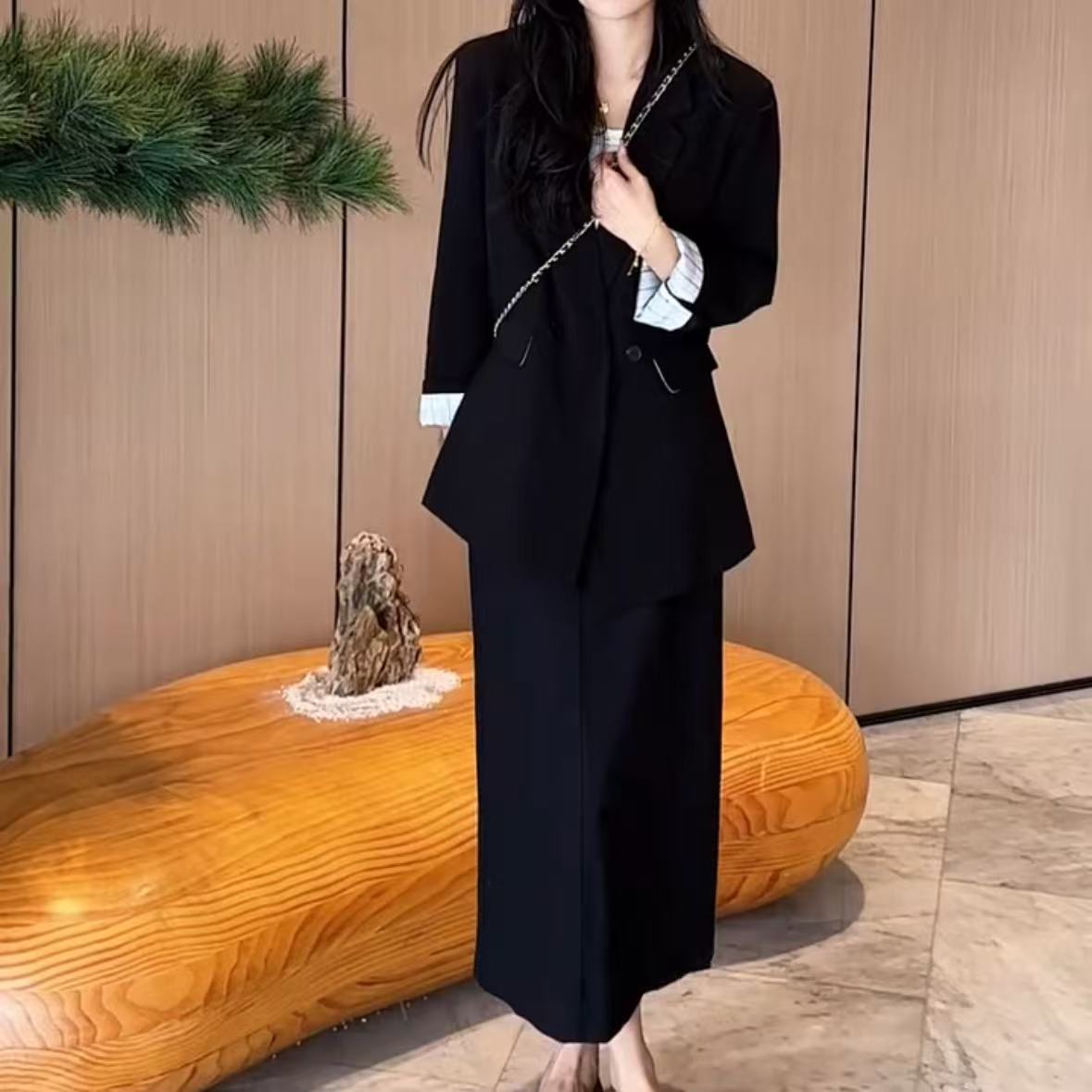 2025春季新款时尚显瘦气质女士网红洋气两件套百搭款D7046