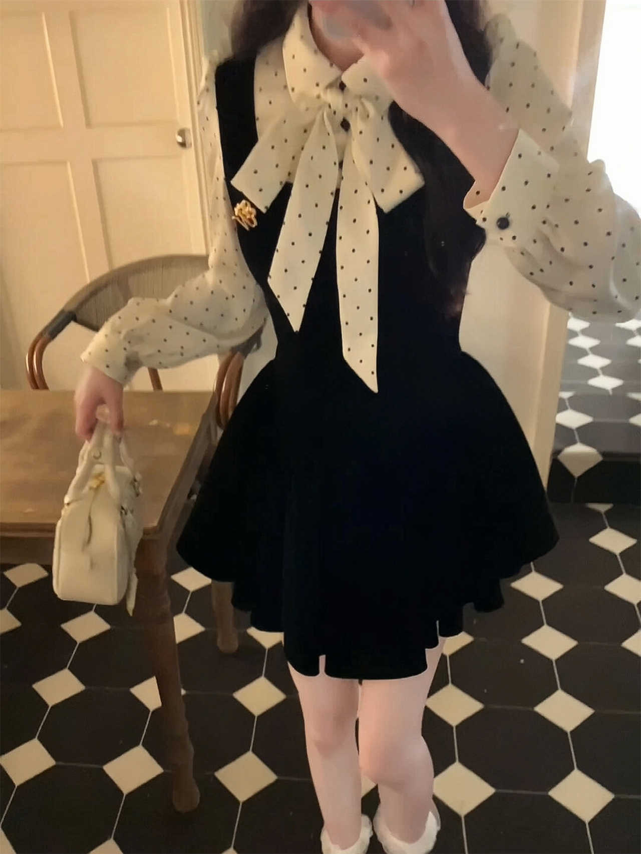 富家千金miu系波点长袖连衣裙女秋甜美在逃公主裙掐腰蓬蓬裙子