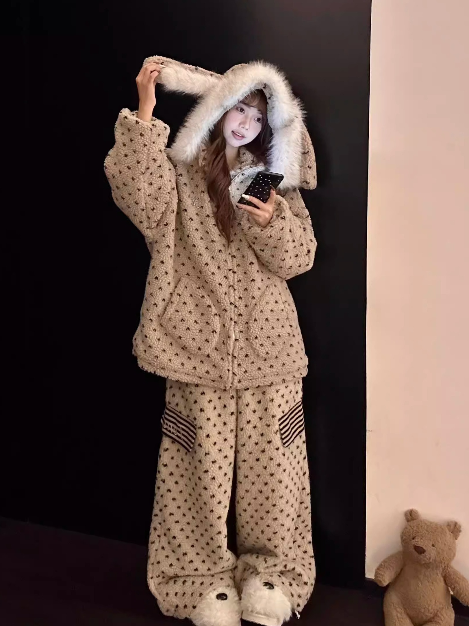 复古波点兔耳毛绒连帽珊瑚绒睡衣女款冬季舒适加厚保暖家居服套装