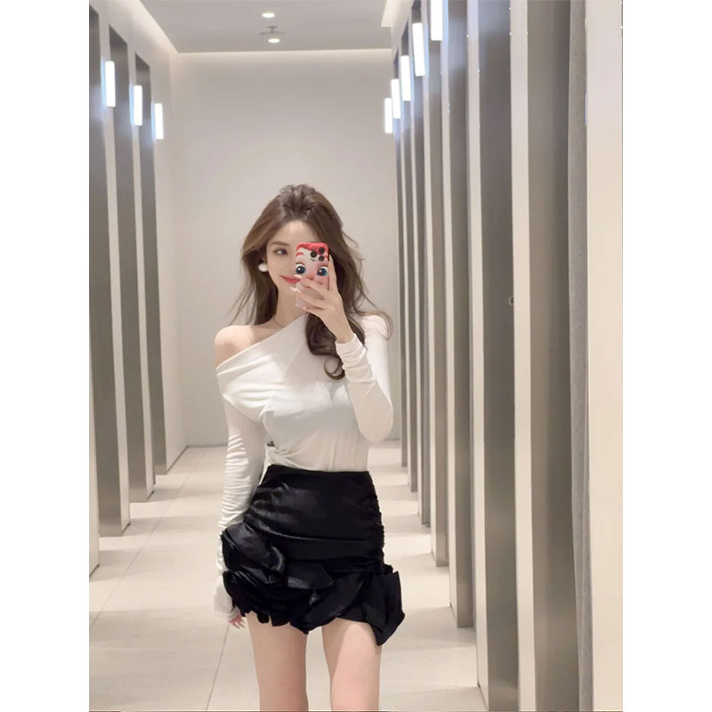 2025秋季新款ins气质斜领露肩小性感长袖上衣女+叠层荷叶边半裙