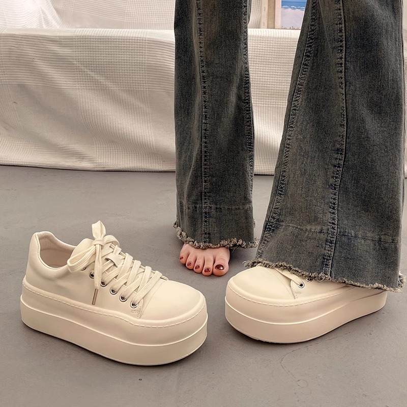 高级感百搭厚底小白鞋女增高板鞋2025新款春秋爆款休闲运动松糕鞋