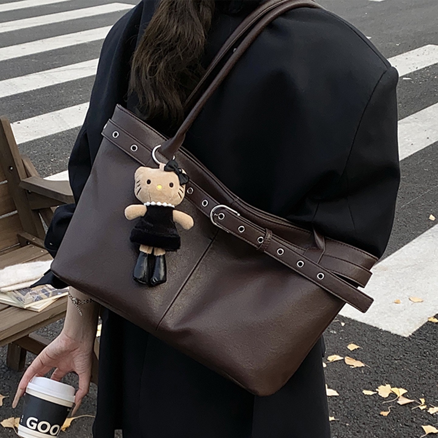 【新疆包邮】复古小众腋下包包女2025新款潮秋冬时尚托特包（无挂件）