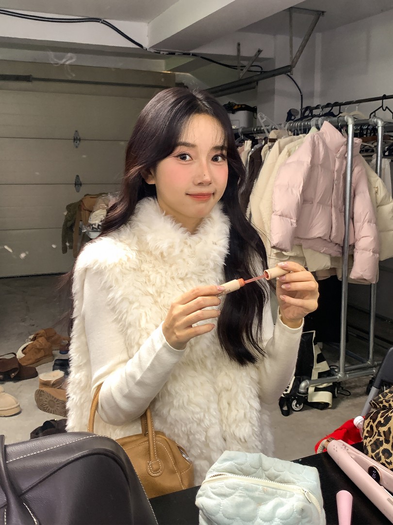 棉花糖环保羊羔绒毛毛马甲女秋冬皮毛一体立领背心坎肩气质马甲