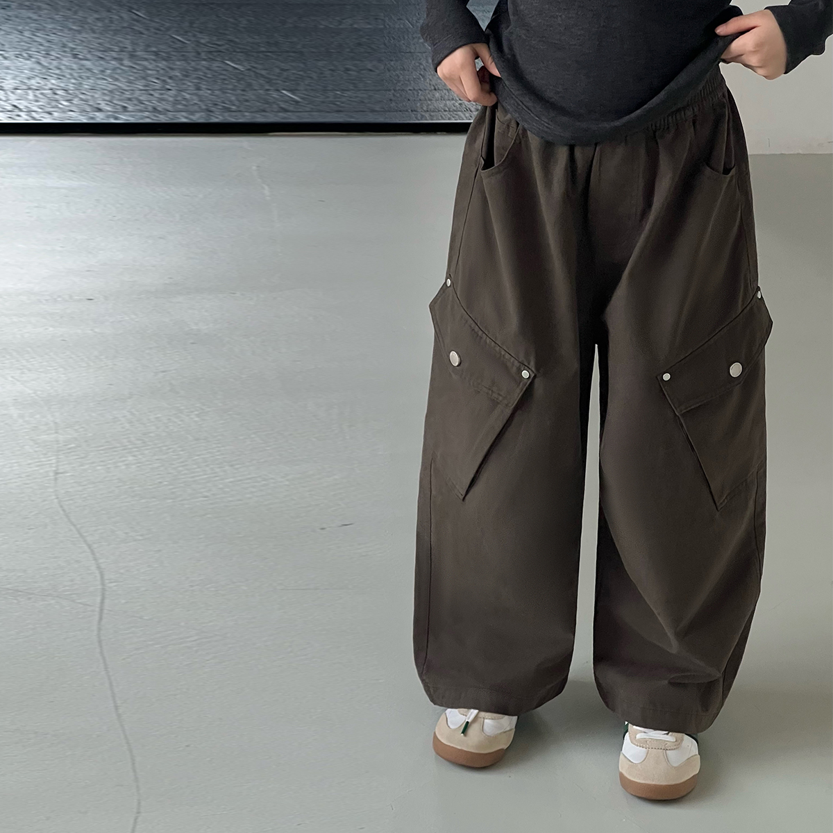 「UNO AUTUNNO」【很能装】细斜纹料女中大童工装宽松阔腿裤GQ1930