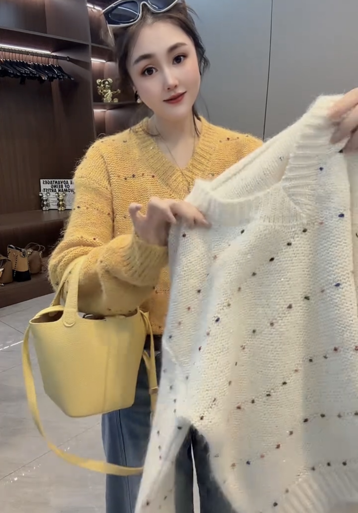 慵懒风多巴胺彩色毛球V领长袖针织衫毛衣女2026新款软糯亮片上衣