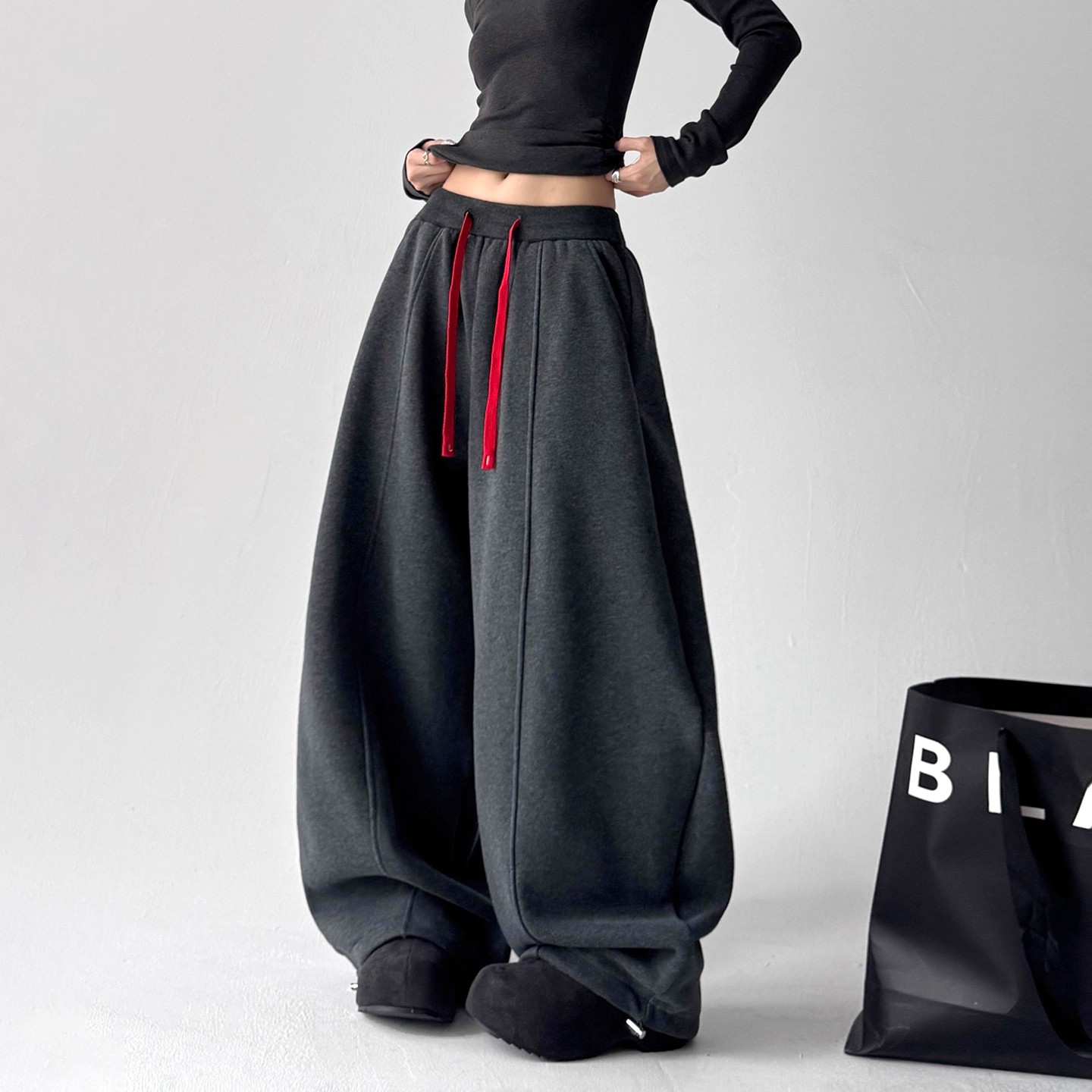 今年巨好看撞色弯刀卫裤女2025秋冬季新款重磅加绒加厚休闲阔腿裤