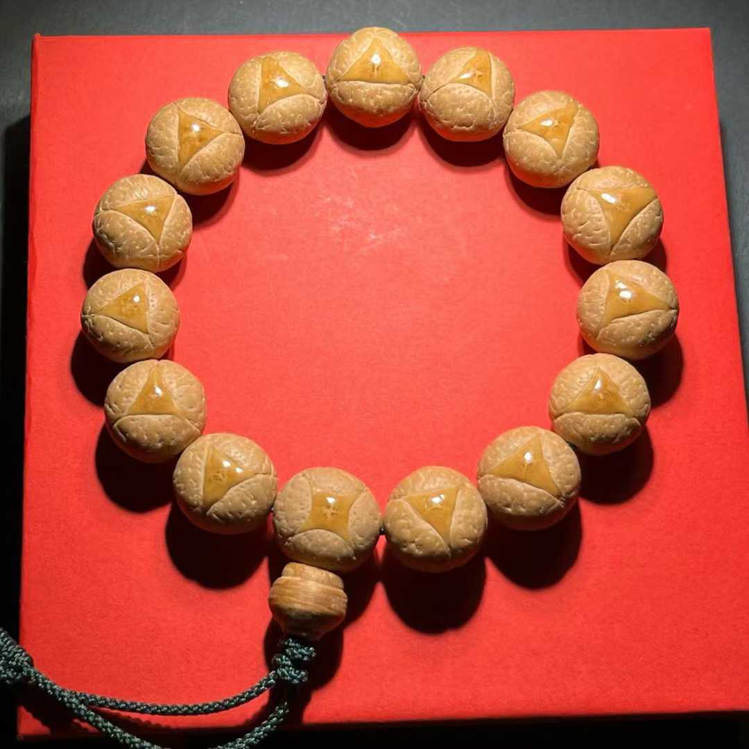 15mm尼泊尔封眼龙眼菩提手串高密盘出牛津红配四星麒麟眼三通手持