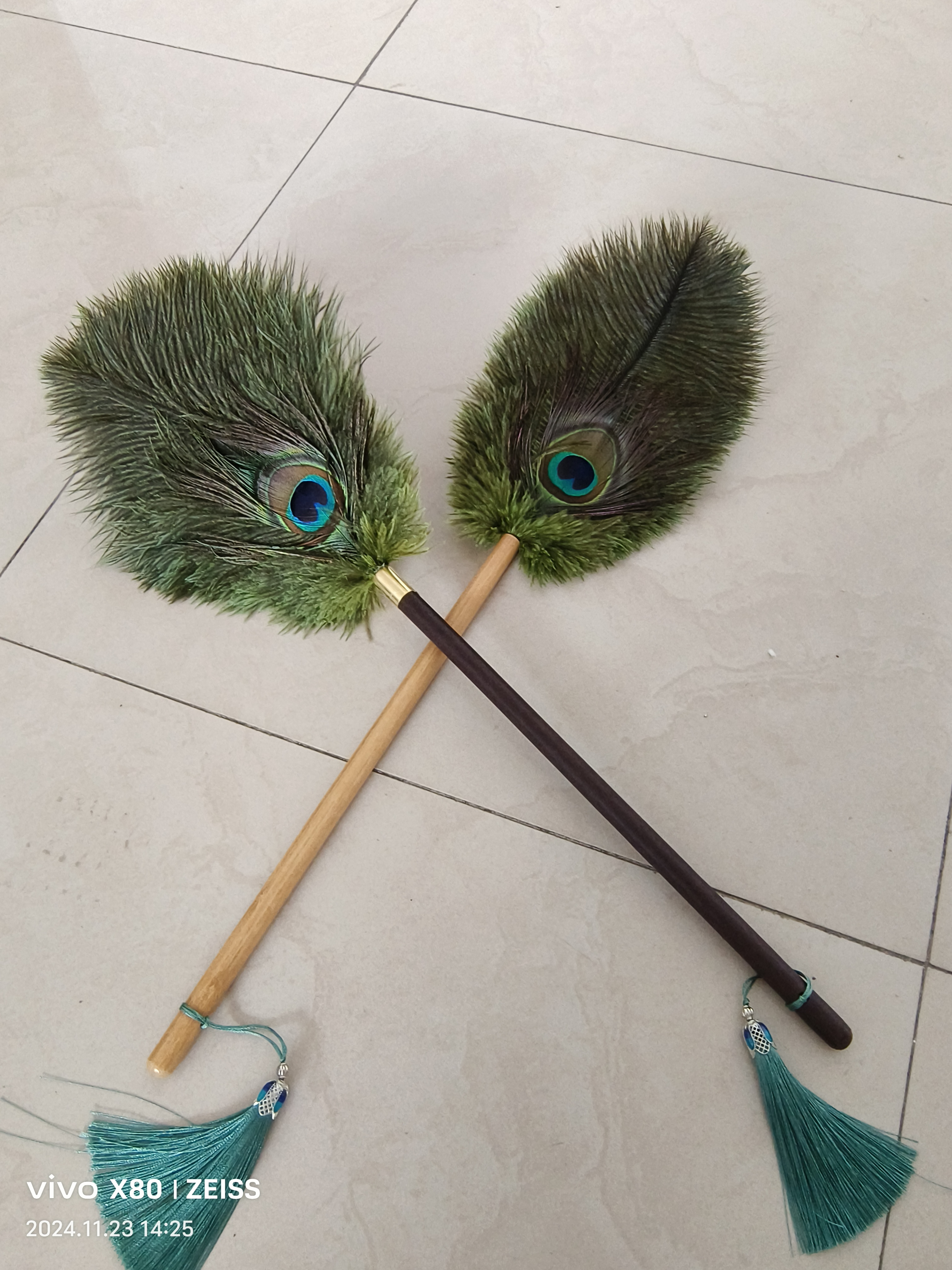 精选大片工厂推出精品纯手工鸵鸟毛孔雀翎除家用装饰品鸡毛掸子