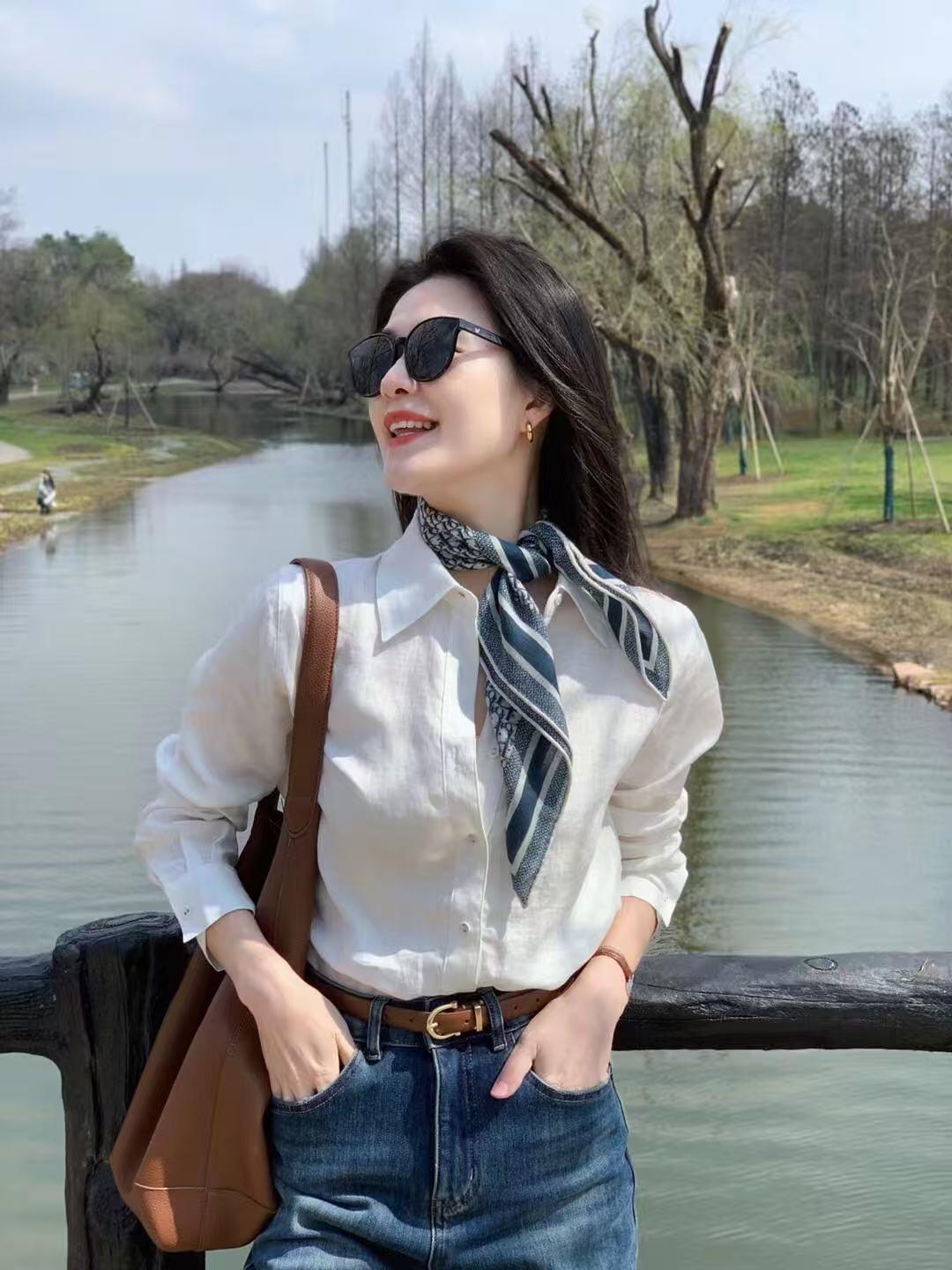 【绅士态度】时尚白色衬衫上衣高腰蓝色休闲微喇直筒牛仔裤职场穿搭