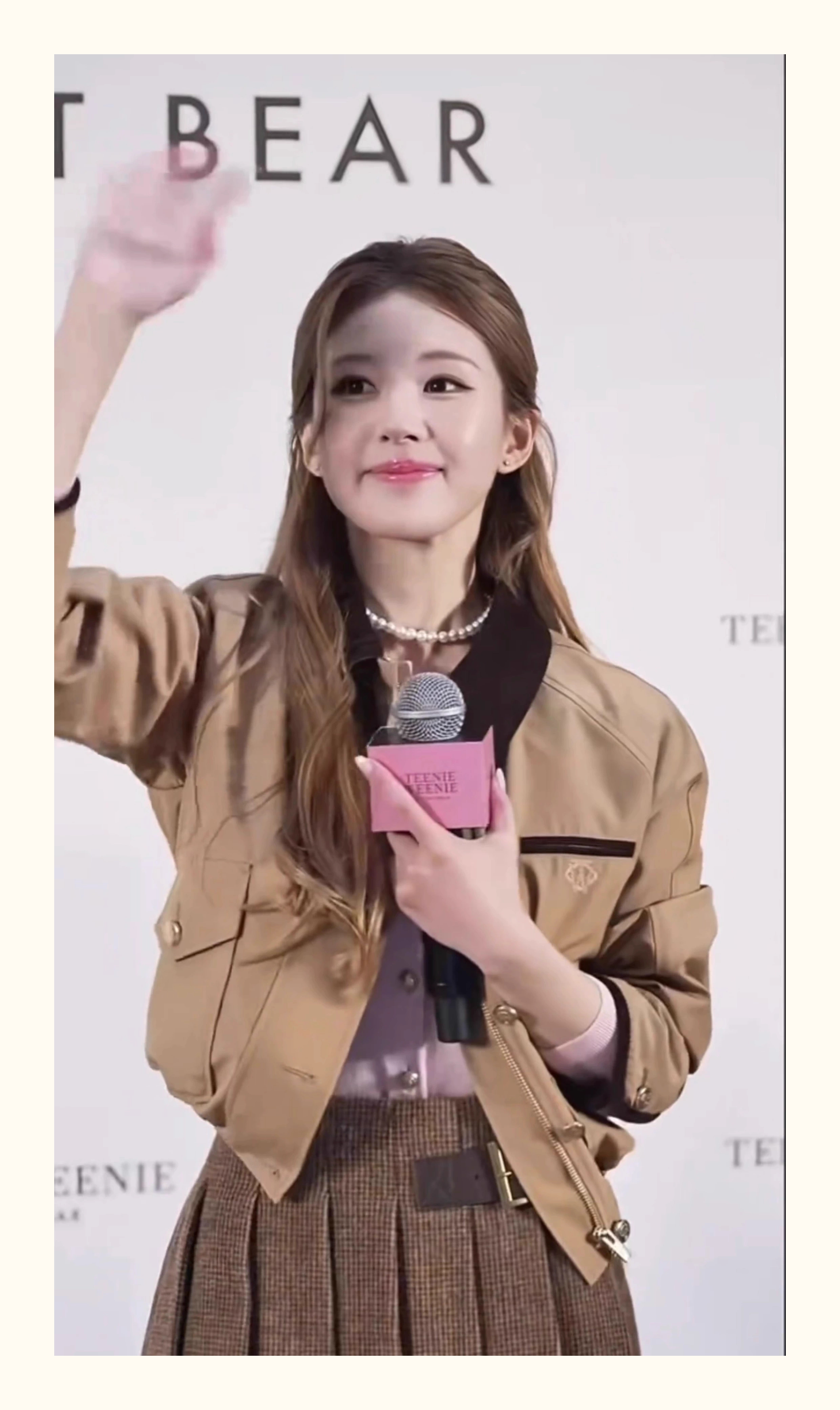 卡其色复古休闲减龄宽松气质工装风翻领夹克25秋冬氛围感短外套女