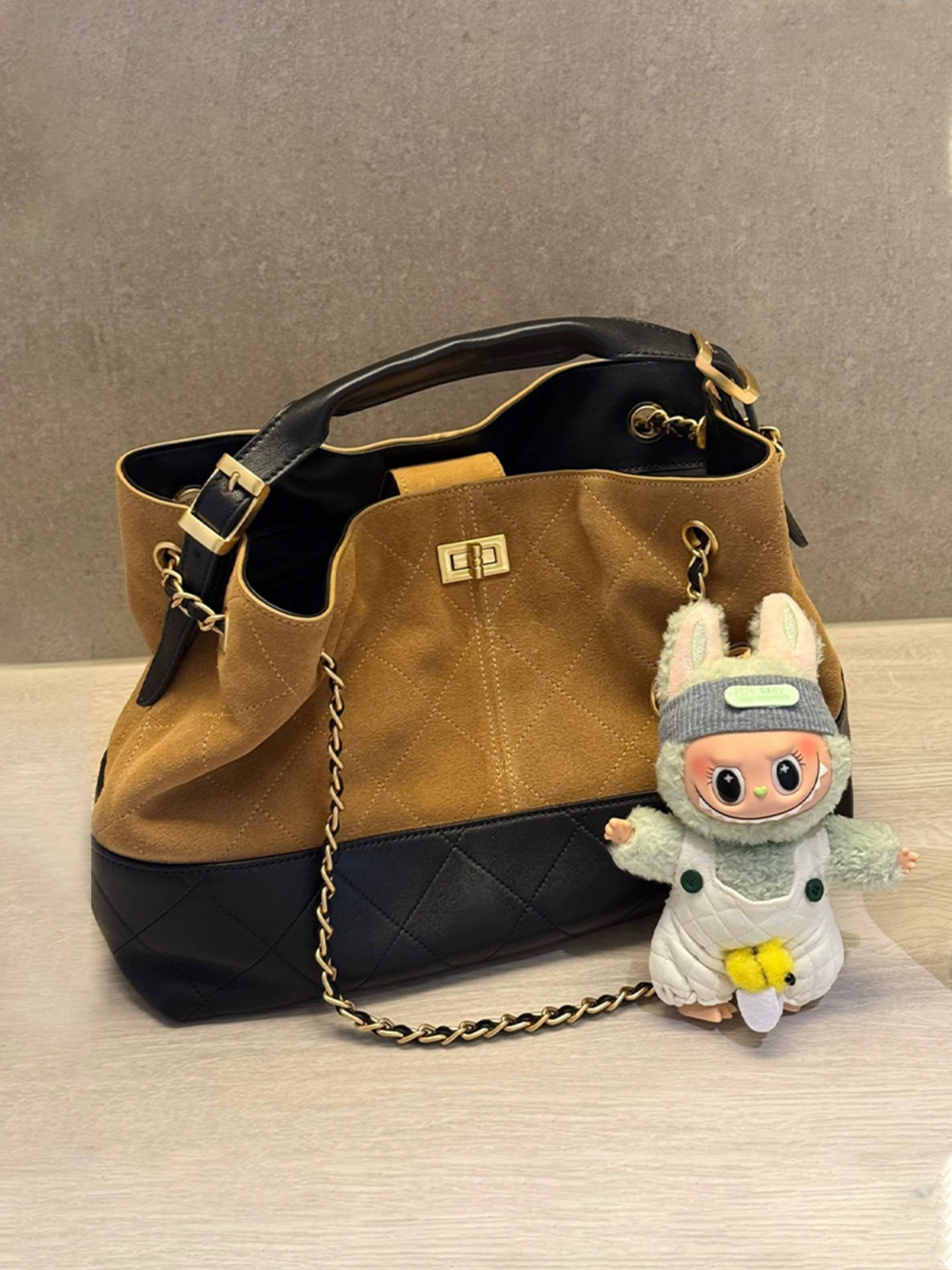 小香风麂皮托特包女大容量手提水桶包高级感百搭菱格链条腋下包包