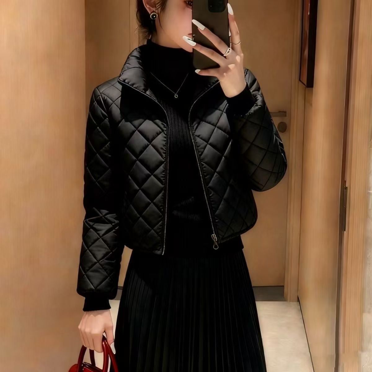 2025冬季新款黑色短款菱格棉服女立领显瘦保暖修身外套时尚洋气