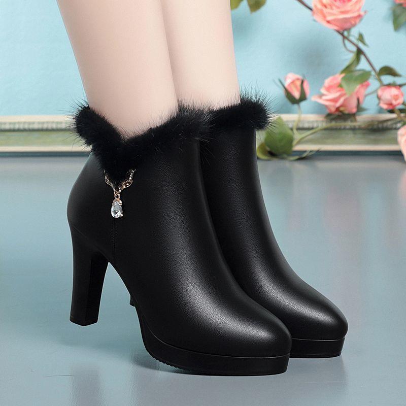 妈妈鞋2025冬季新款短靴加绒保暖棉鞋中年秋季英伦风女士高跟棉靴