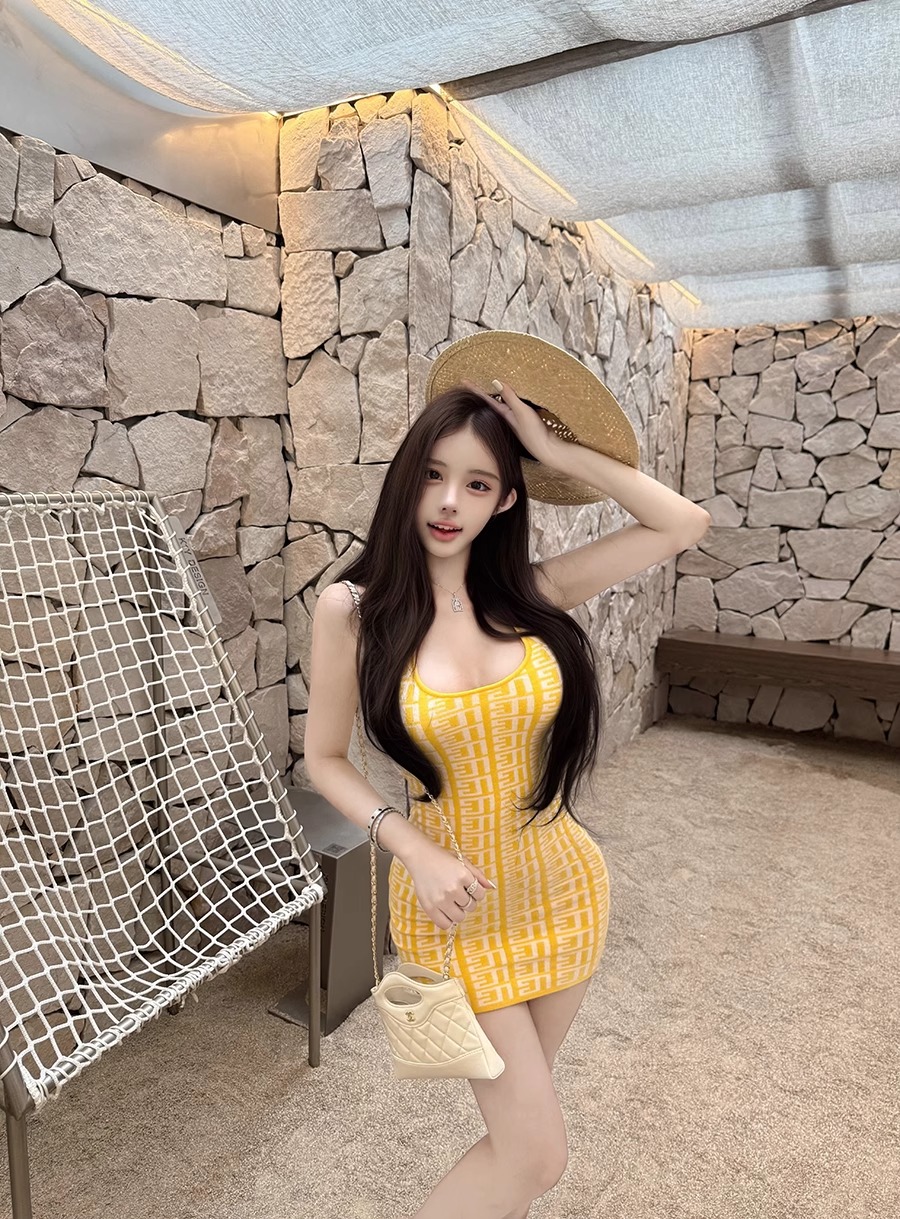 【加州盛夏】夏季御姐纯欲性感短裙针织包臀裙修身显瘦吊带连衣裙