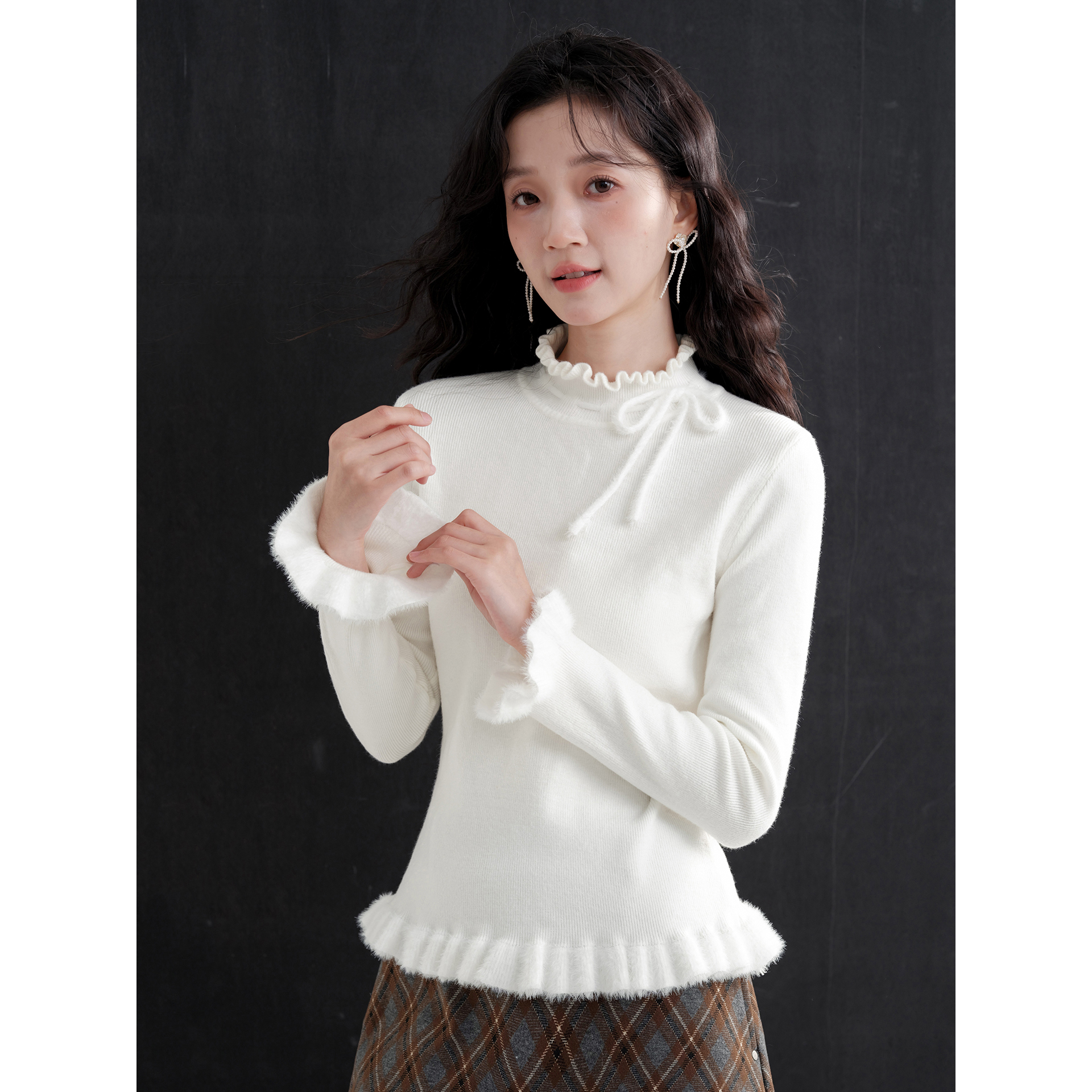 木易易韩系半高领木耳边长袖针织衫上衣女2025新款内搭打底衫毛衣