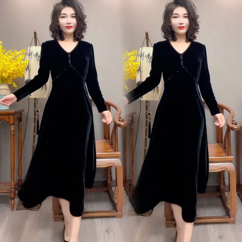 高端洋气时尚丝绒连衣裙女2025秋季新款纯色简约收腰显瘦V领长裙