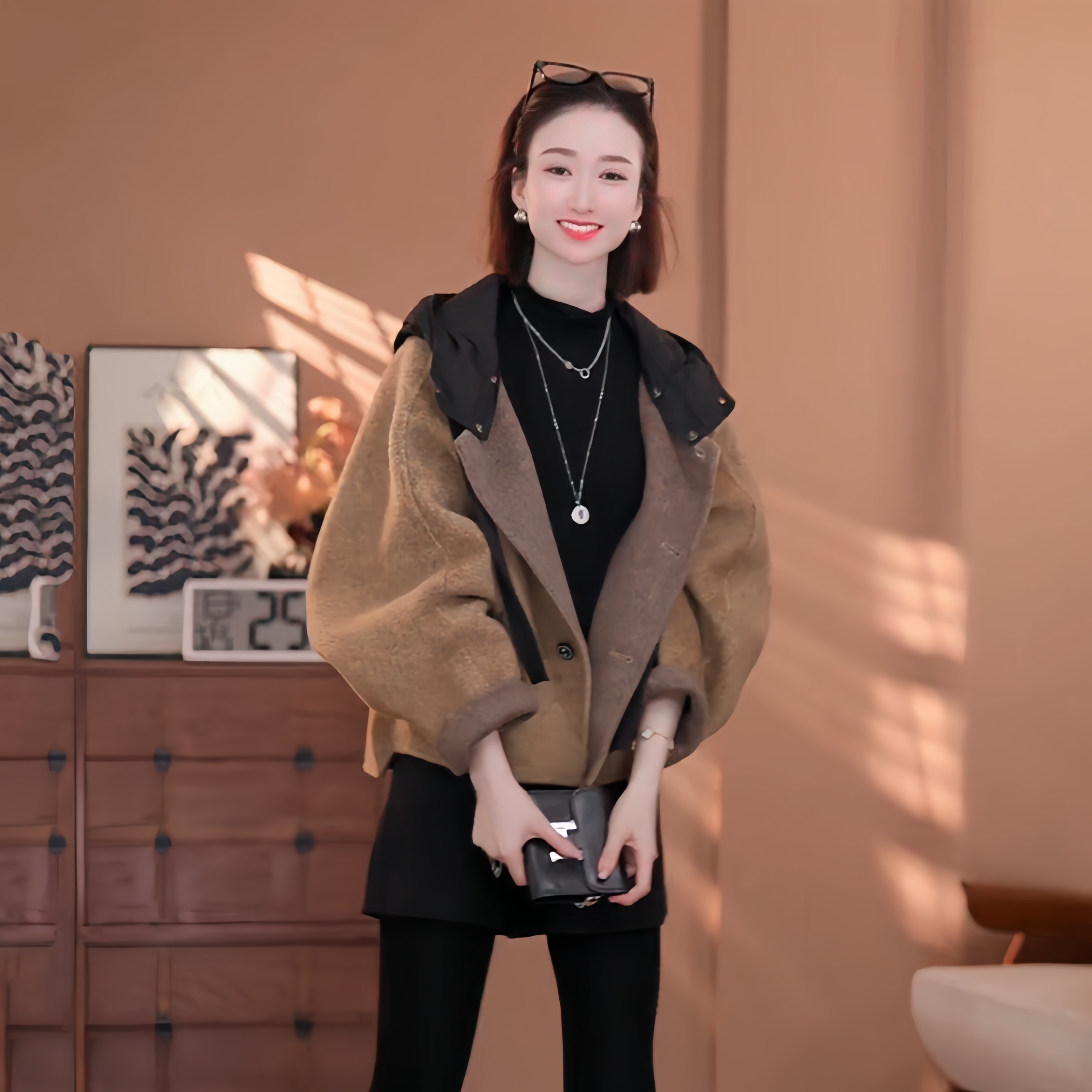 秋冬新款羊绒大衣女保暖宽松气质高级感插肩袖连帽短款羊毛呢外套