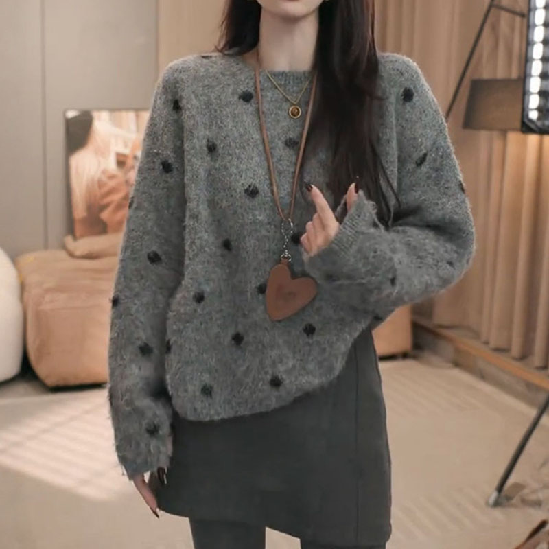 宽松慵懒风休闲百搭上衣秋冬新款胖MM大码女装波点软糯毛衣针织衫