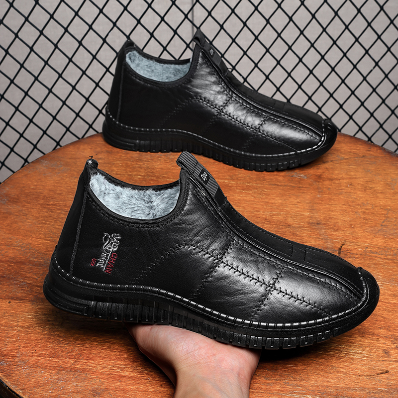 新爆款冬季防寒保暖加绒加厚男士棉靴防水防滑休闲雪地靴爸爸棉靴