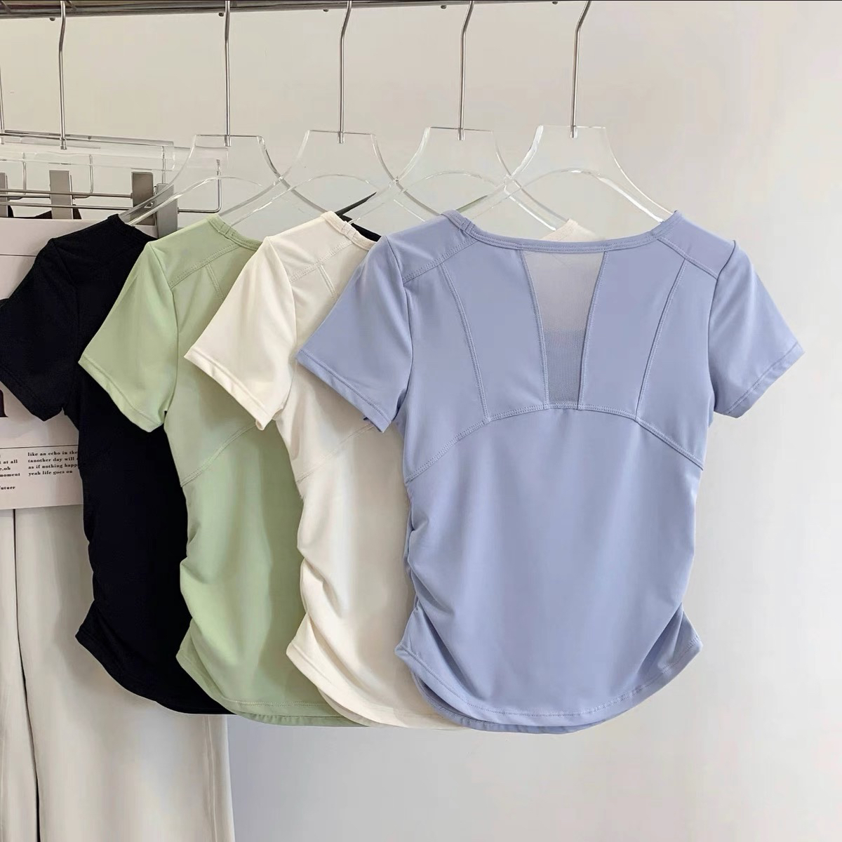 瑜伽服运动短袖套装女2025新款网纱拼接透气跑步短裤女跑步专用