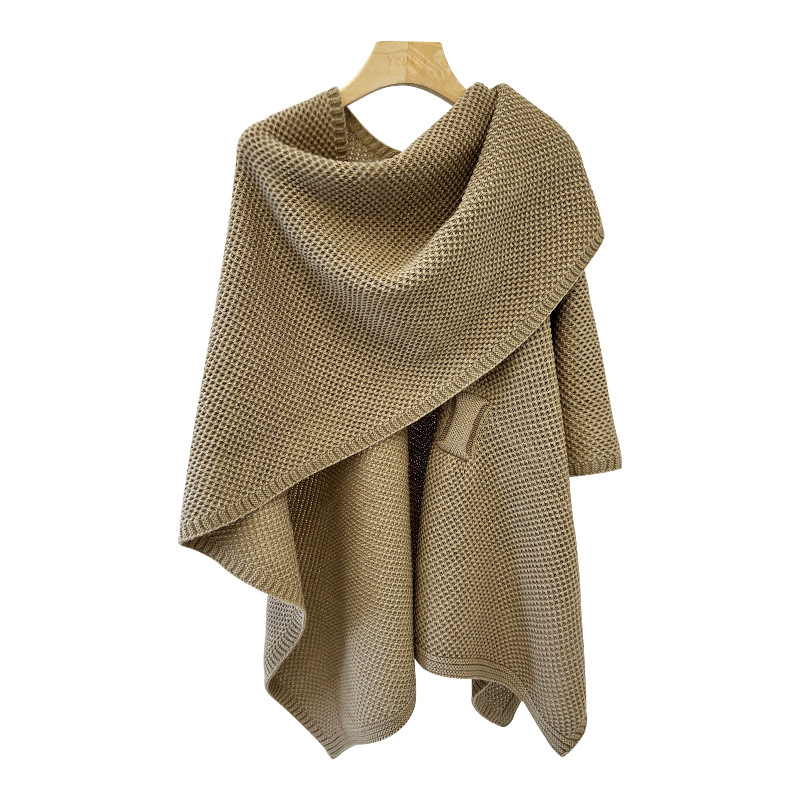 大尺寸带扣长款高级感女百搭披肩仿羊绒慵懒风针织斗篷外搭披风