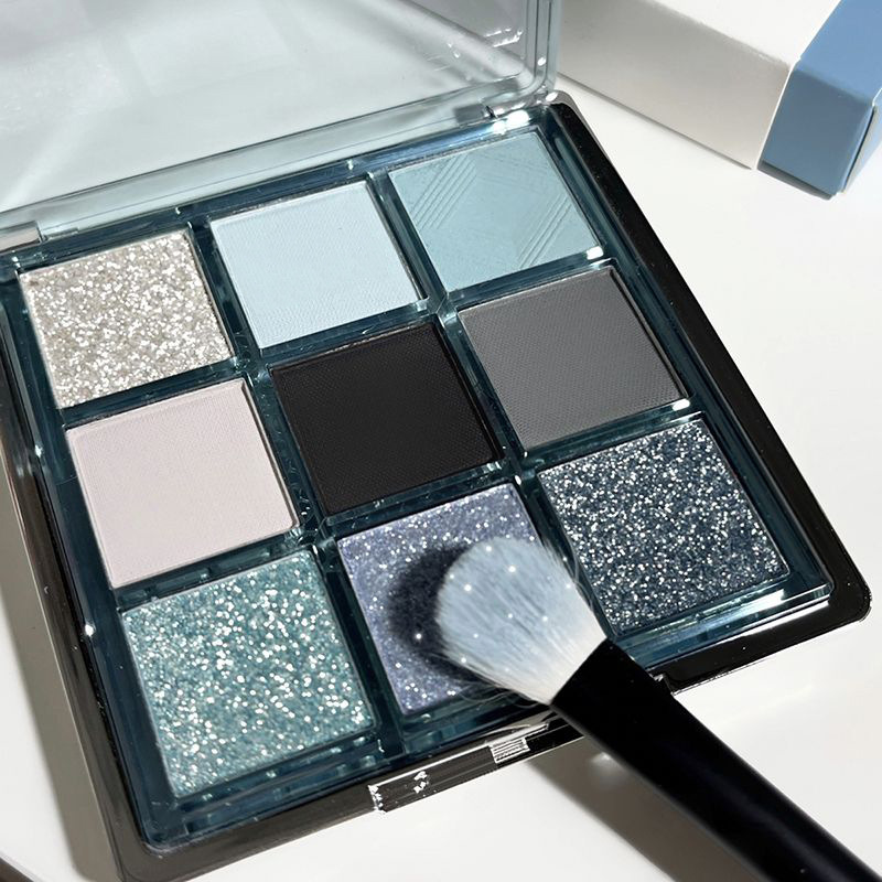 新款九色琉璃眼影盘低饱和高光修容一体盘哑光大地色烟熏眼妆