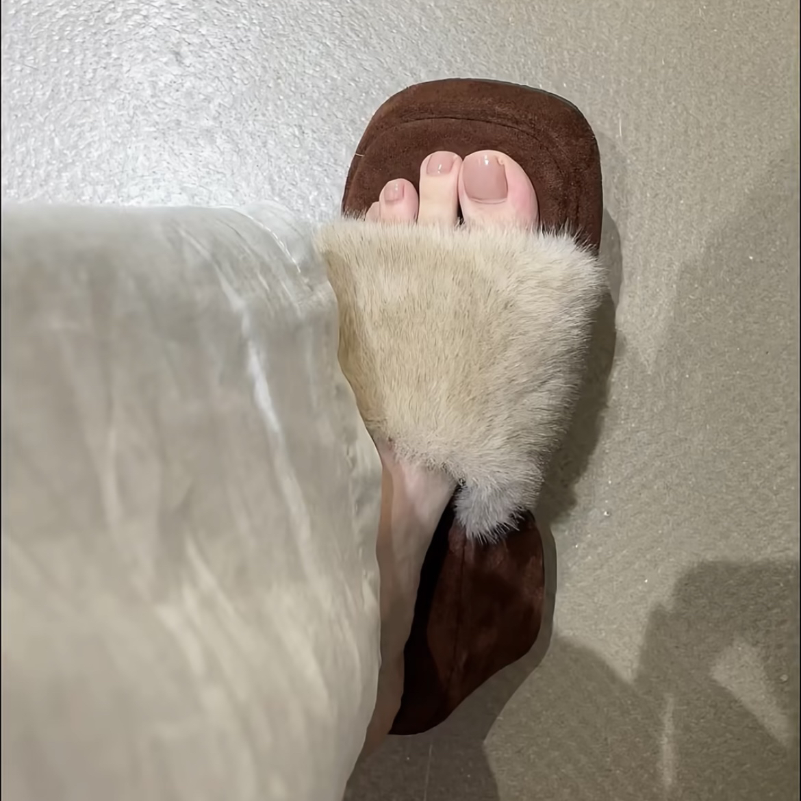 森系复古感！绒面方头厚底毛毛凉拖女秋冬小个子毛毛拖鞋