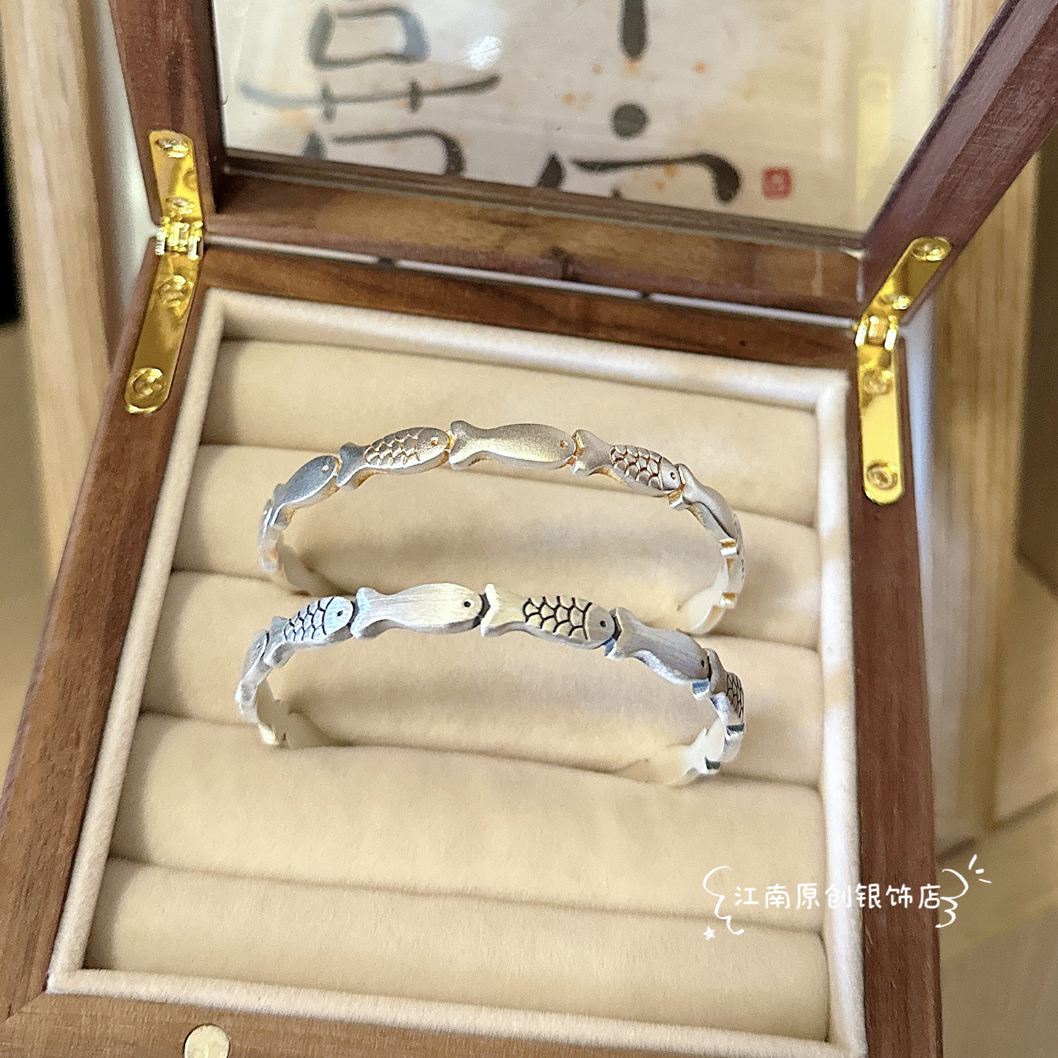 江南足银纯银手镯开口实心小鱼银镯子百搭通勤