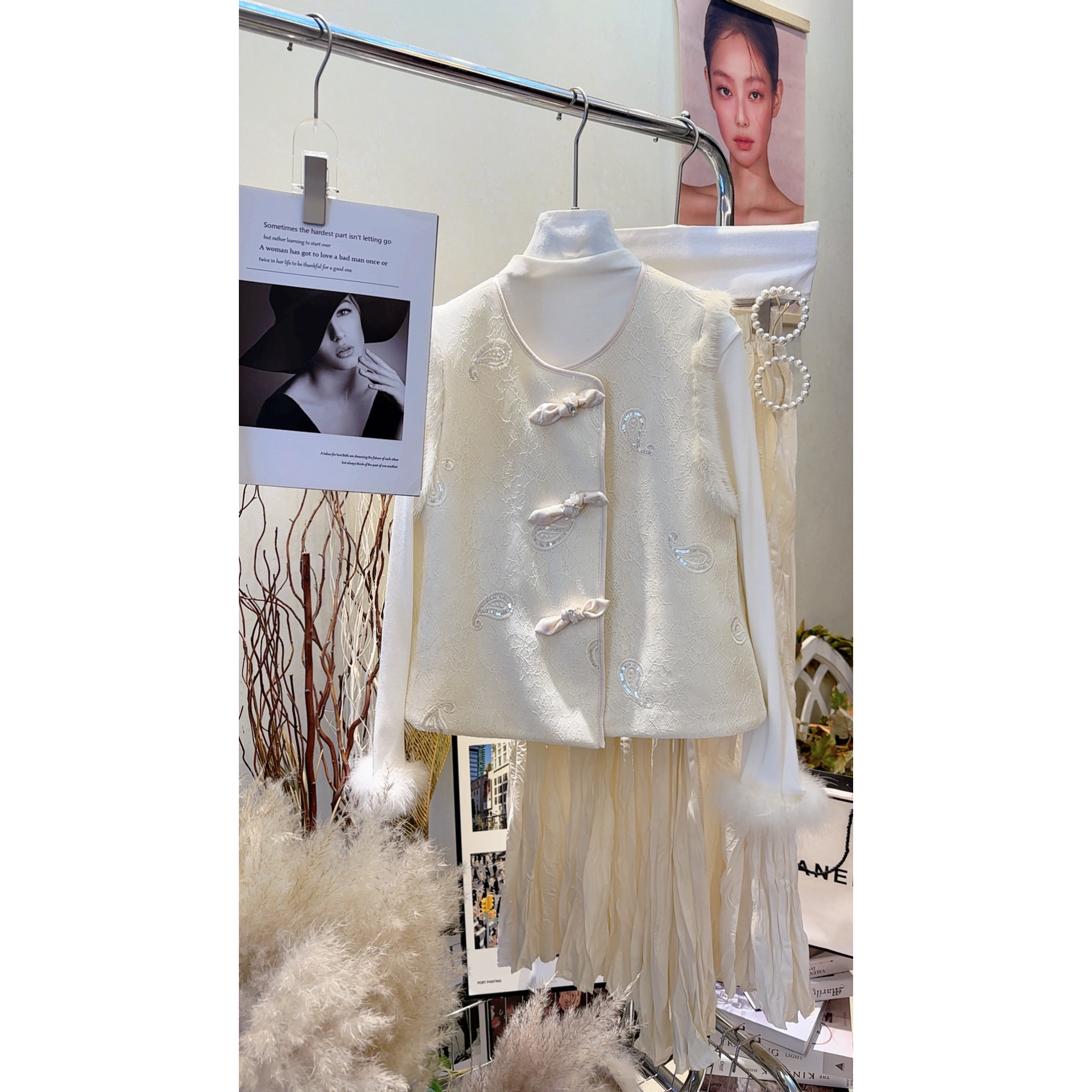 国风贵气无袖坎肩减龄显白高端夹棉马甲2025秋冬新中式外穿背心女
