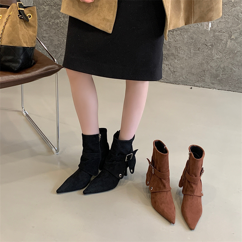 裤管靴复古尖皮带扣高跟短靴2025秋冬百搭绒面侧拉链短筒靴