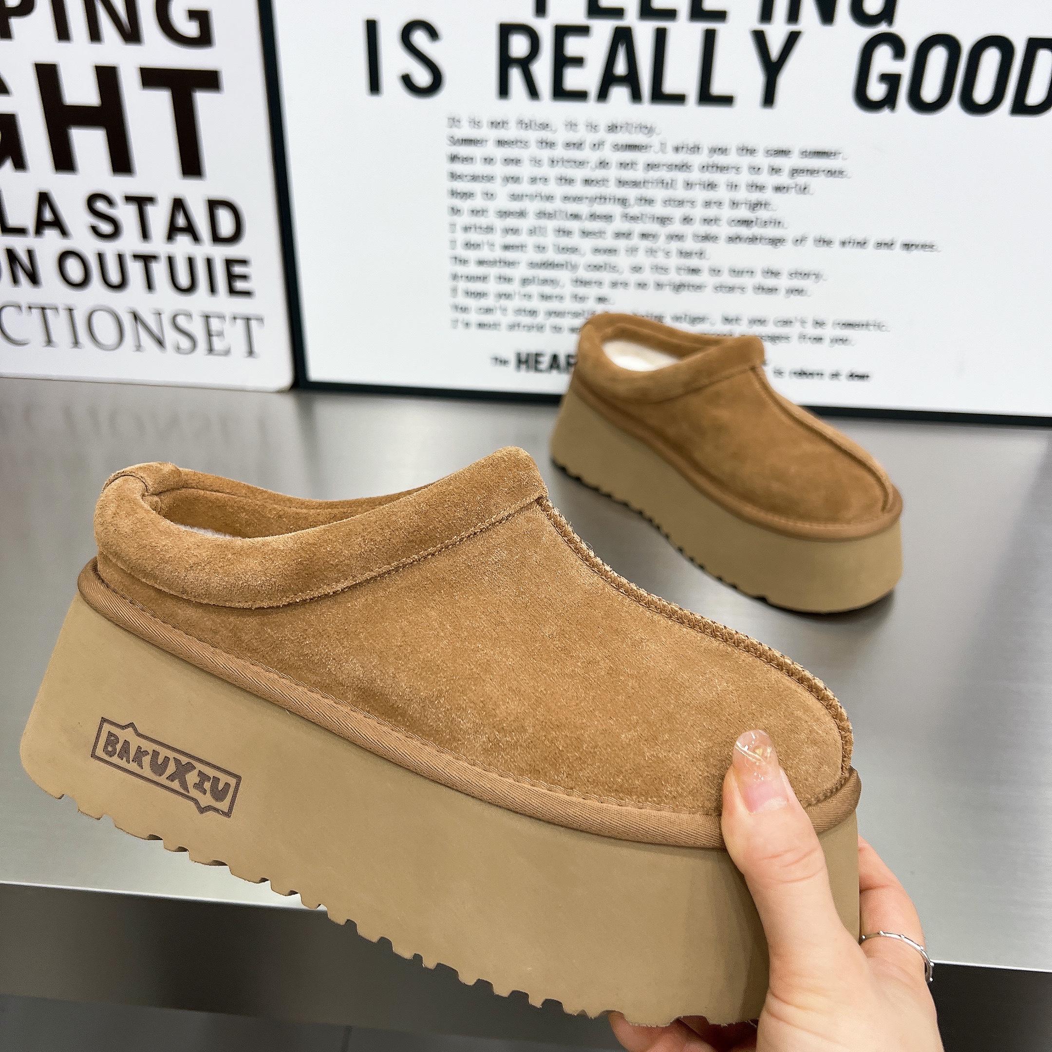 欧货雪地靴女鞋2025新款磨砂皮外穿休闲勃肯懒人拖加绒包头半拖鞋