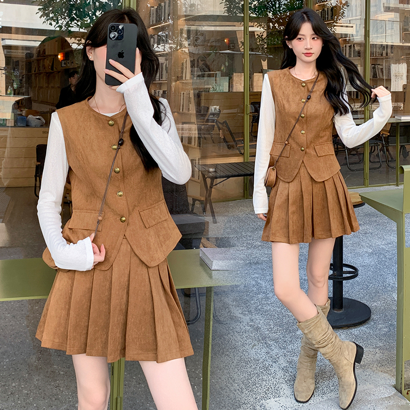 小香风气质马甲套装裙女2025年秋季新款小个子学院风百褶裙两件套