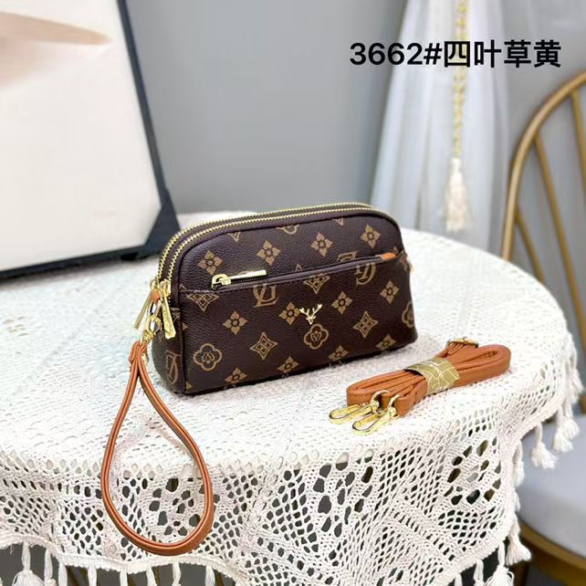 时尚休闲四叶草手包