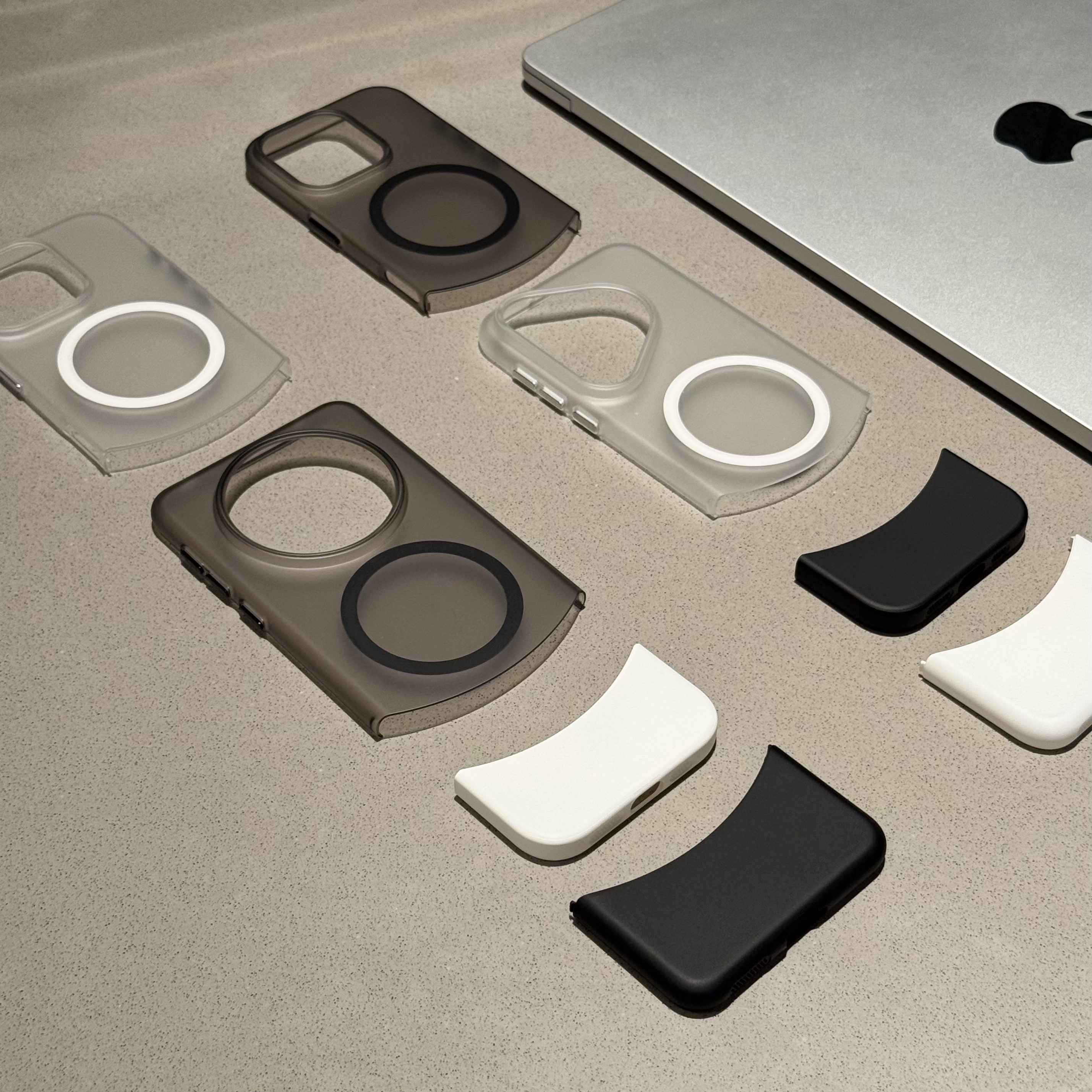 闪度侠高级感磨砂肤感拼接磁吸适用苹果16pro手机壳华为P70小米15