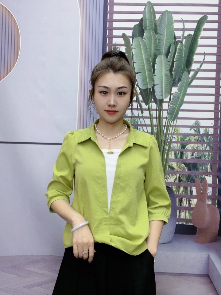 2025新款拼接假两件衬衫设计洋气百搭女士上衣休闲衬衣
