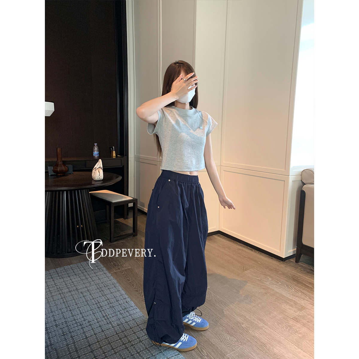 林木木 女士裤子 工装休闲裤女春夏薄款设计感褶皱宽松美式长裤子