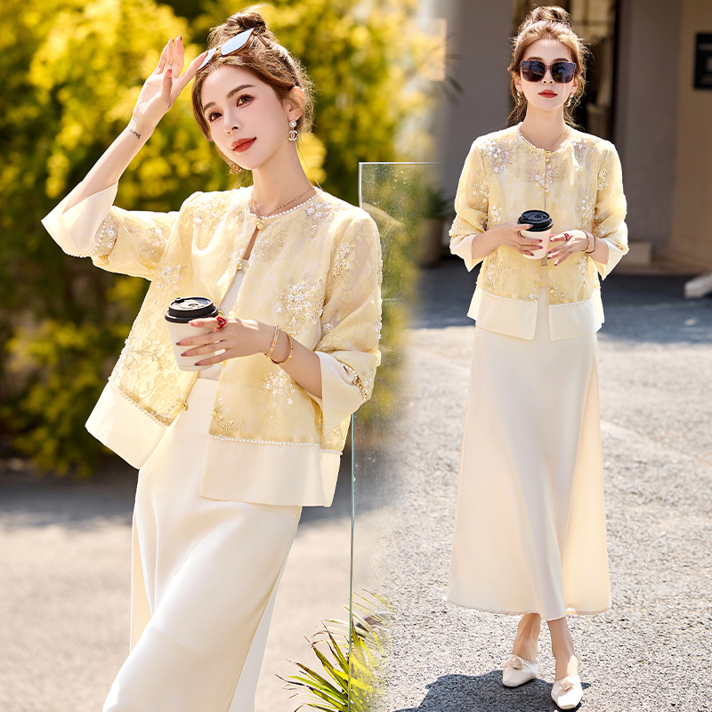 新中式国风重工刺绣外套女2025春夏新款名媛气质撞色拼接短款上衣