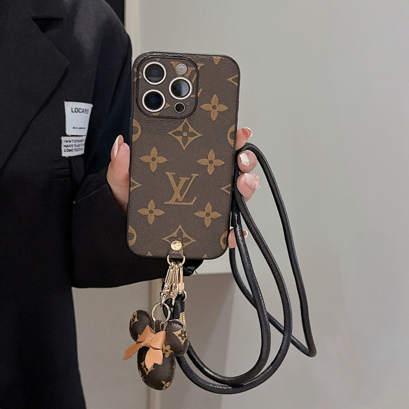 适用苹果华为OPPO荣耀小米vivo一加红米IQ手机壳高档奢华斜挎挂绳