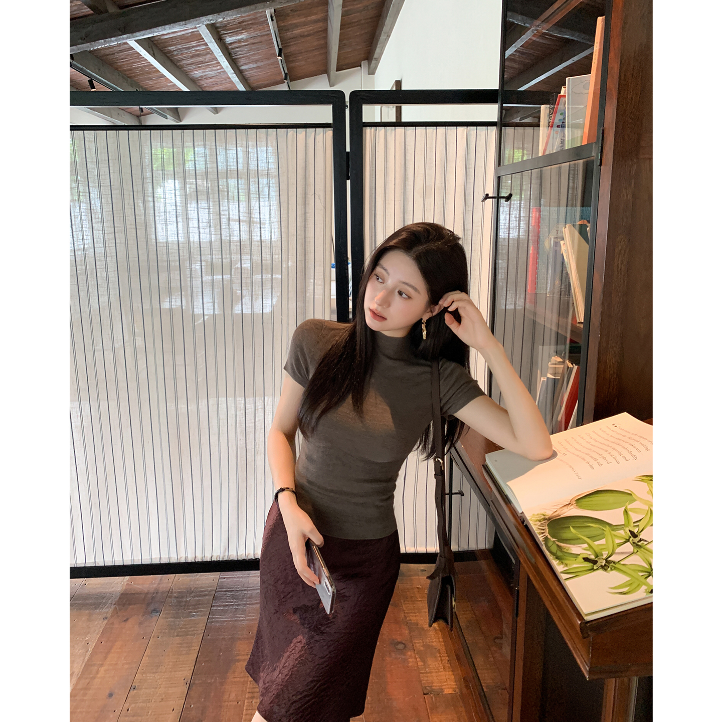 ADA MISS简约浆果红醋酸显瘦小鱼尾半身裙高腰包臀短裙女早秋新款