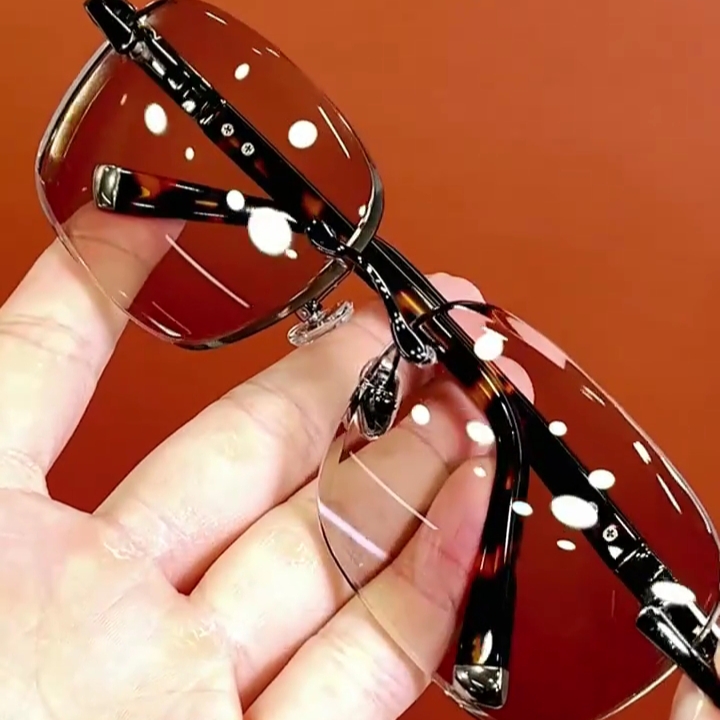 真水晶石头老花镜冰糖色养眼耐刮耐磨时尚护目无框抗疲劳清凉眼镜