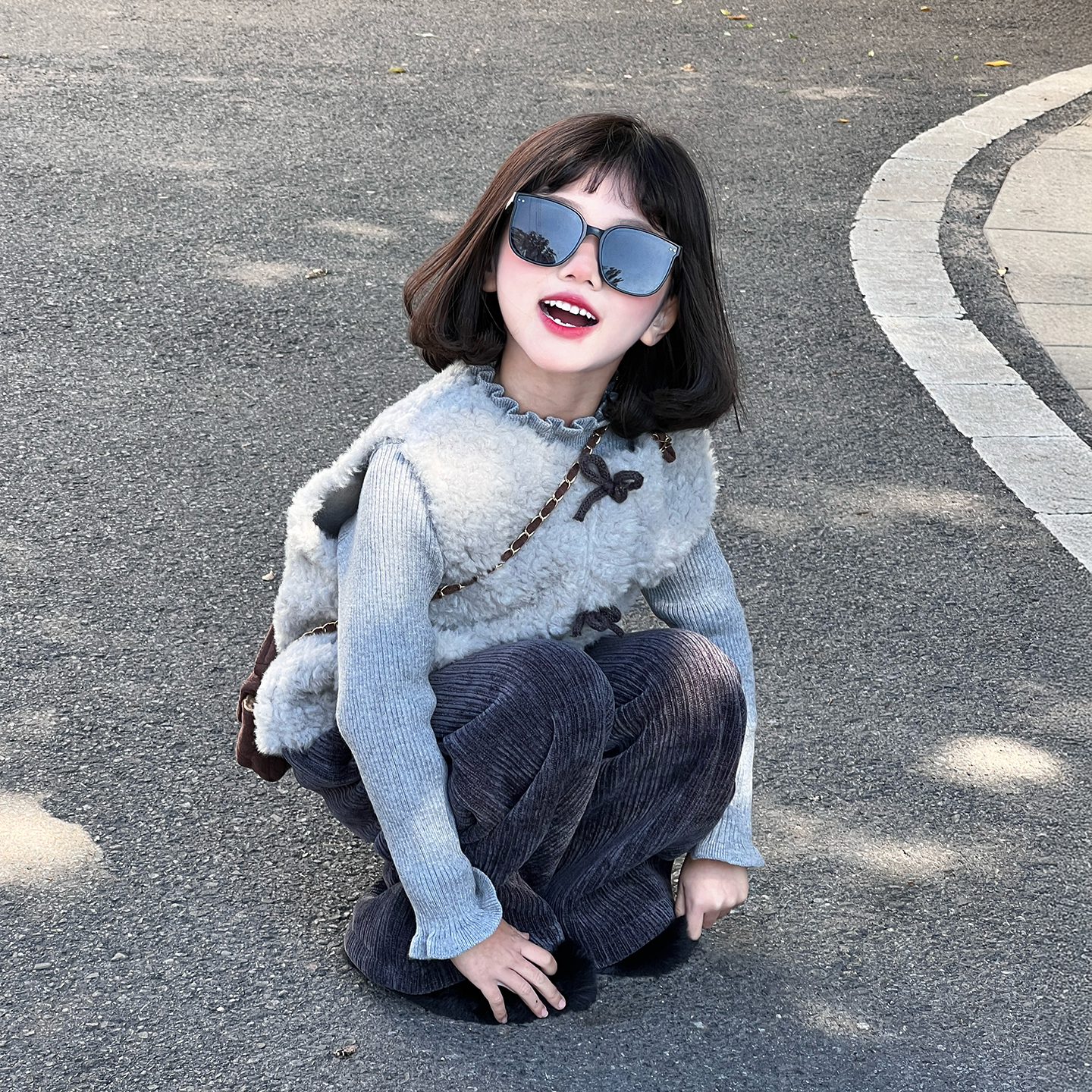 女童马甲三件套2026新款女孩春季超好看韩版套装儿童保暖韩系穿搭