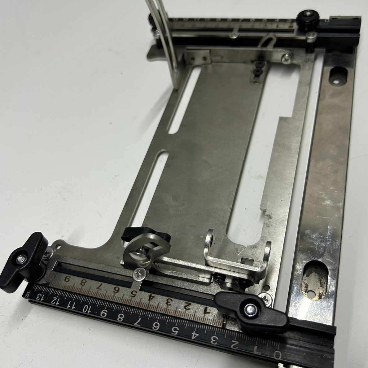 锂电锯新型手提锯底板靠山大有.威客士.东城.快速定位靠山底板