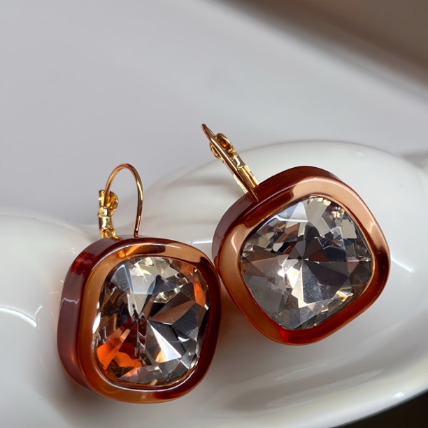 铜合金耳饰 法式复古高级感贵气方形皓石玳瑁色耳坠