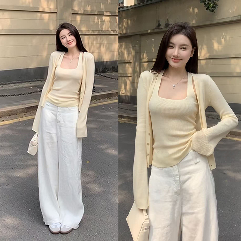 早秋韩系穿搭一整套独特漂亮黄色针织开衫背心白色阔腿裤三件套装
