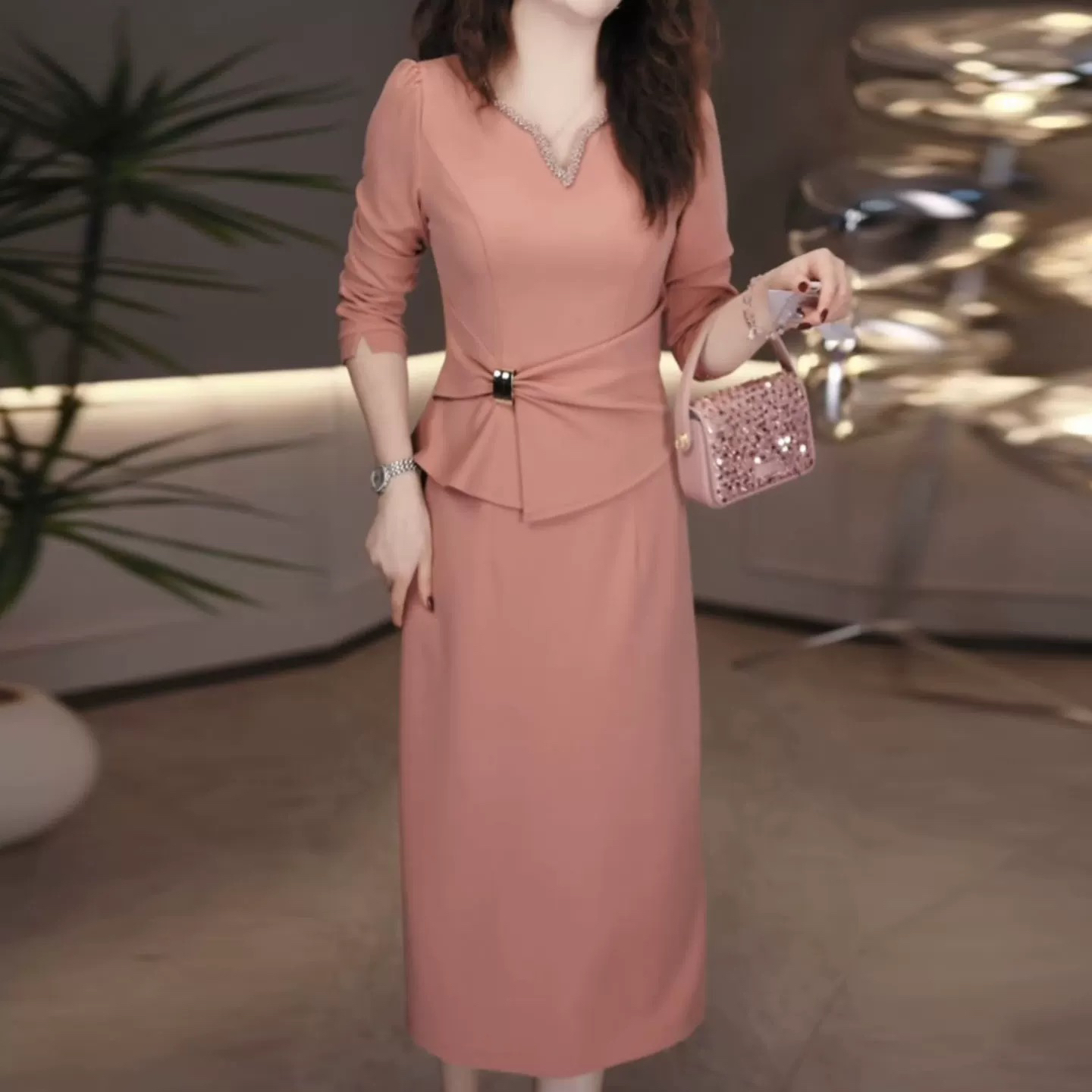 【连衣裙】2025早秋新款减龄显瘦时尚洋气粉色女神范假两件连衣裙女