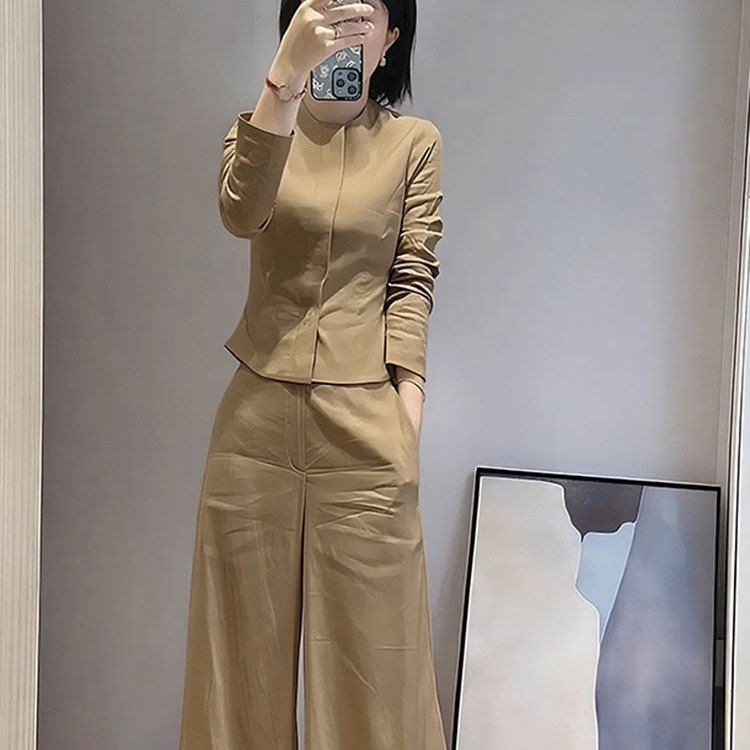 大方得体穿搭一整套巨好看高端气质小香风掐腰卡其色上衣套装裤秋